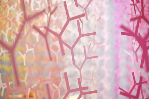 Inspirationsgraphiques-Bunshi-scenographie-Emmanuelle-Moureaux-Architecte-designer-Tokyo-shikiri-couleur-installation-nuances-exposition-graphisme-06