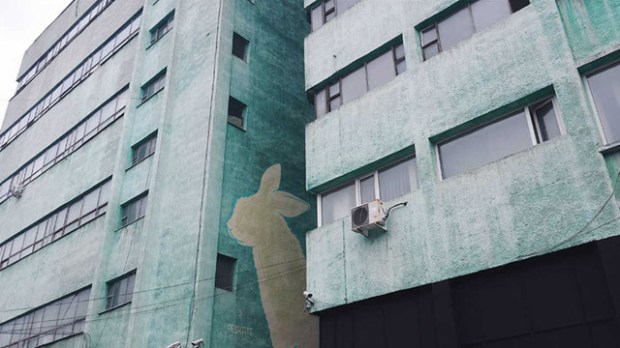 inspirationsgraphiques-streetart-peinture-phosphorescente-graphistes-illustrateurs-maria-lopez-javier-riba-reskate-studio-art-graphique-fresques-murales-05