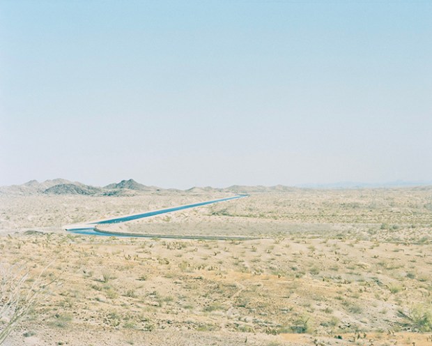 Inspirationsgraphiques-Desert-architecture-Robin-Stein-New-York-photographe-publicite-photojournalisme-lac-Havasu-Colorado-photographie-paysage-06